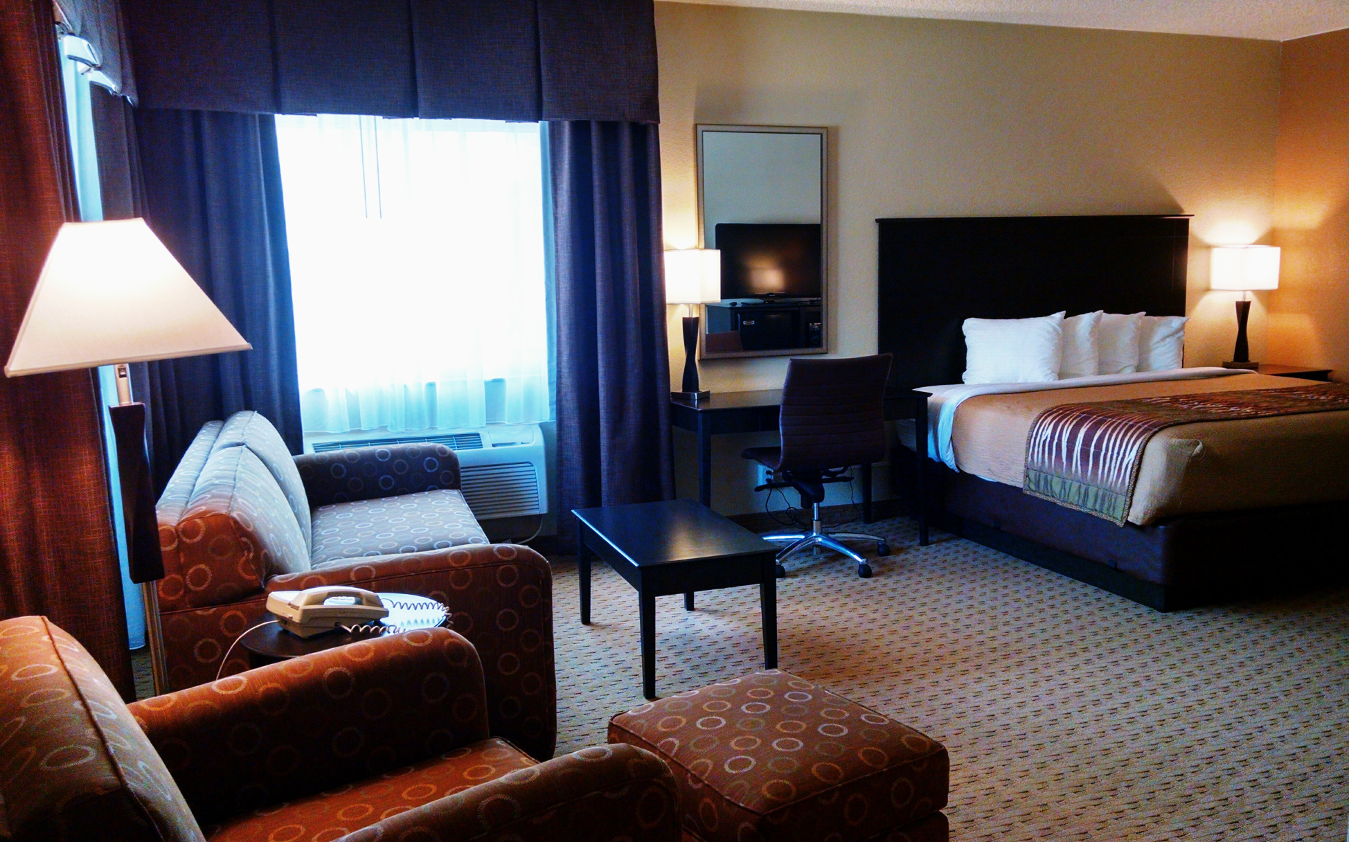 King Suite ADA at Chieftain Conference Center